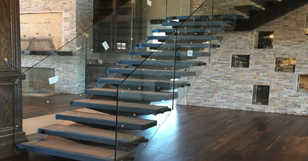 The Advantages of Floating Stairs in Commercial Buildings