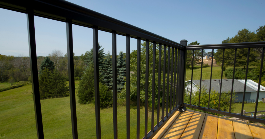 Deck Railings: Enhance Your Outdoor Living Experience